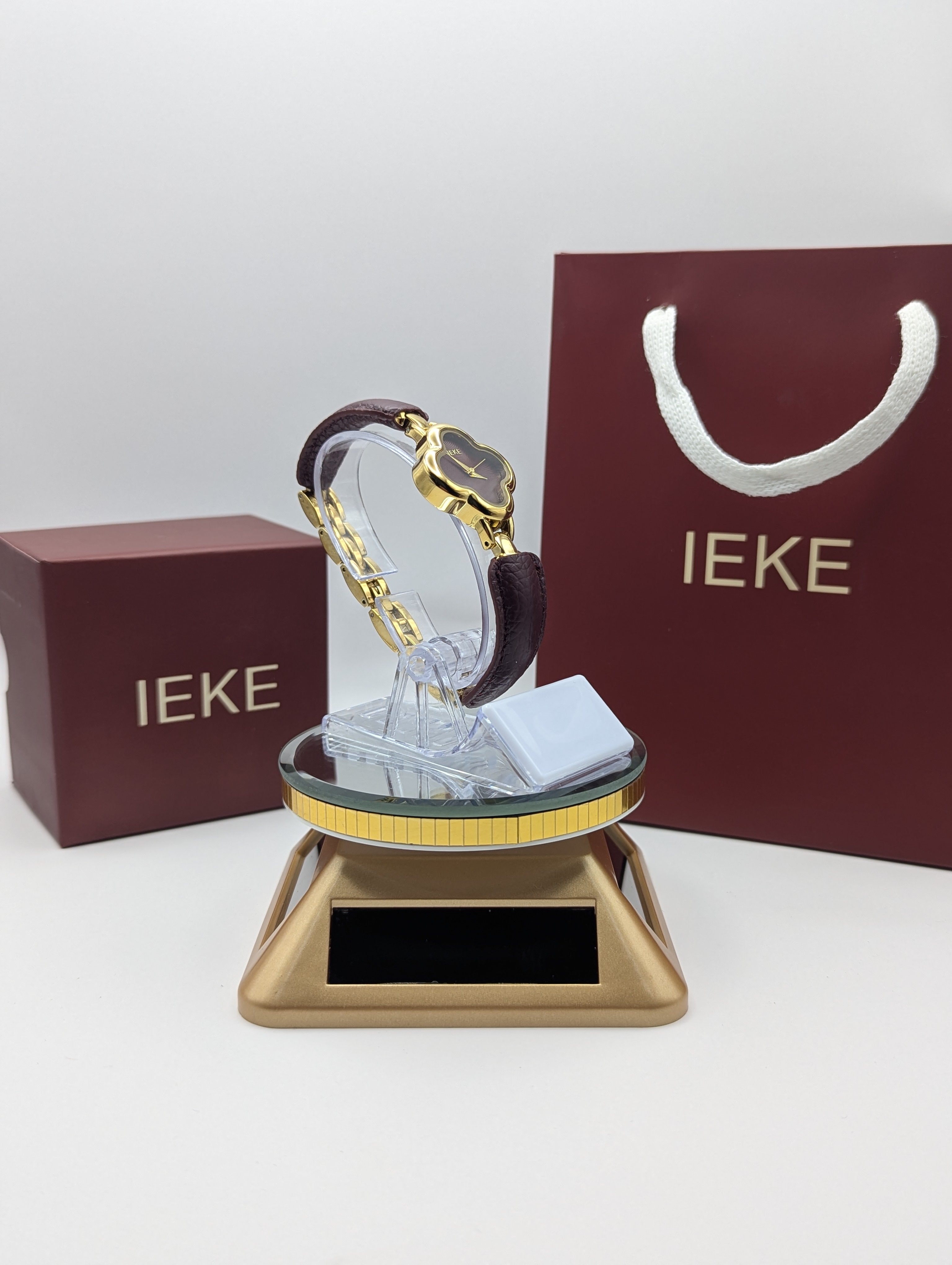 Montre IEKE "Trèfle de Chance"